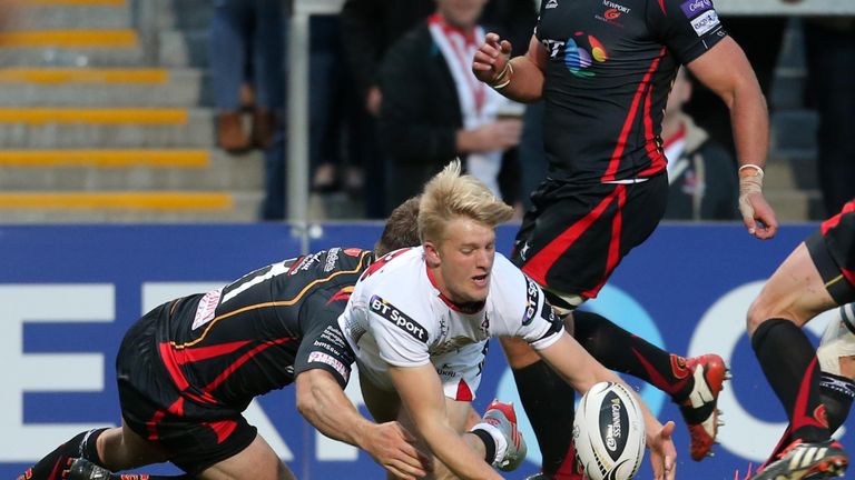 Rob Lyttle dives on a loose ball to score his first try of the night