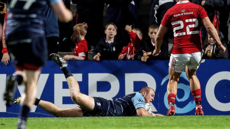 Dan Fish dives over for Cardiff's third try