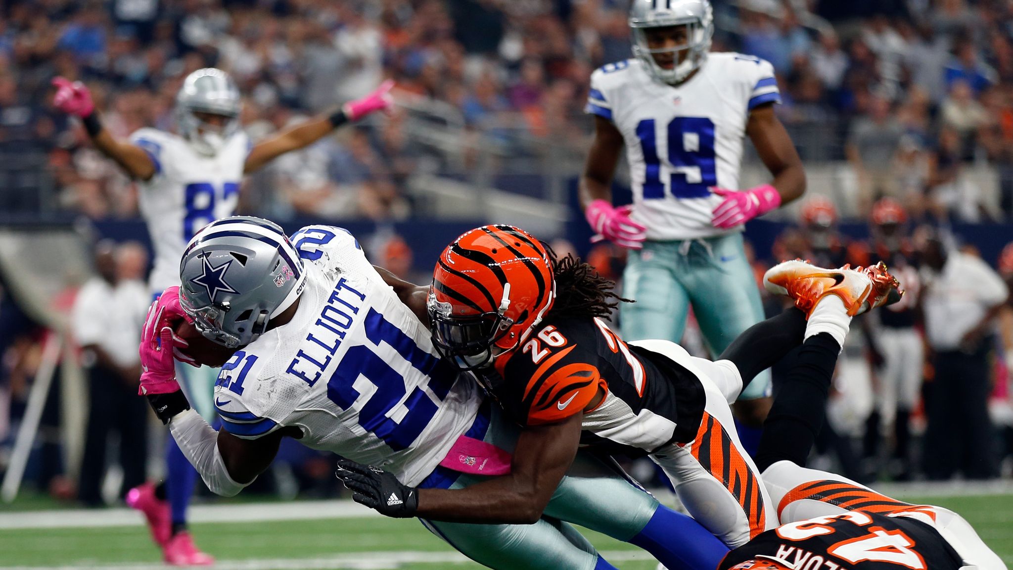 Rookie-led Cowboys are 4-1 after 28-14 win over Bengals