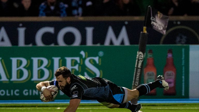 Alex Dunbar securing Glasgow Warriors' bonus-point