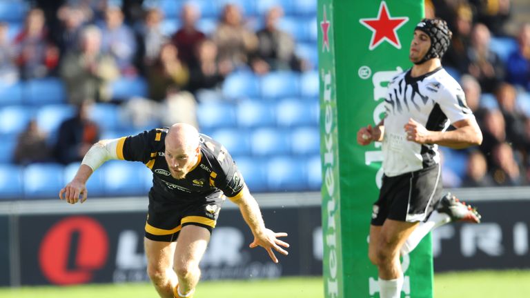 Joe Simpson scores his second and Wasps' eighth try