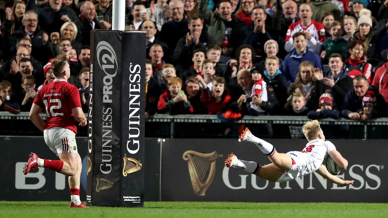 Rob Lyttle diving over for his first-half try 