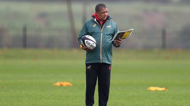 Springboks coach Allister Coetzee says Twickenham will host a physical battle on Saturday