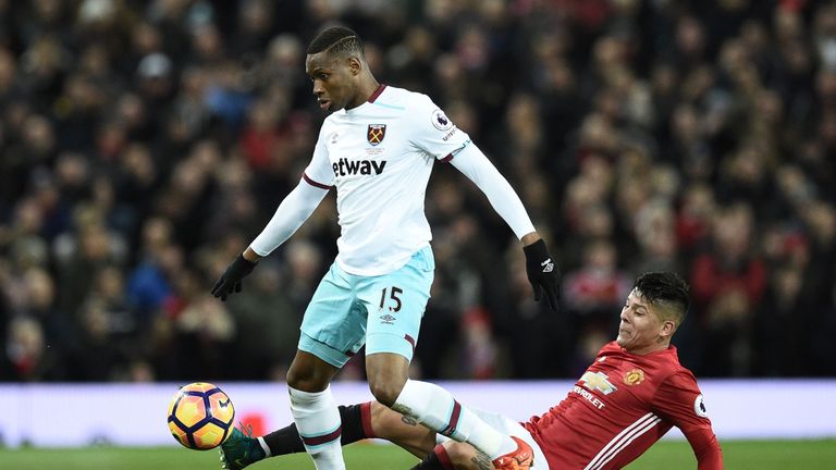 West Ham forward Diafra Sakho could be on the sidelines until March