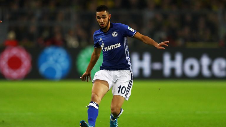 Nabil Bentaleb playing against Borussia Dortmund for Schalke in October 2016