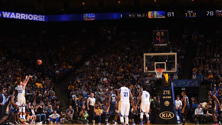 Curry's haul kept the Pelicans at bay