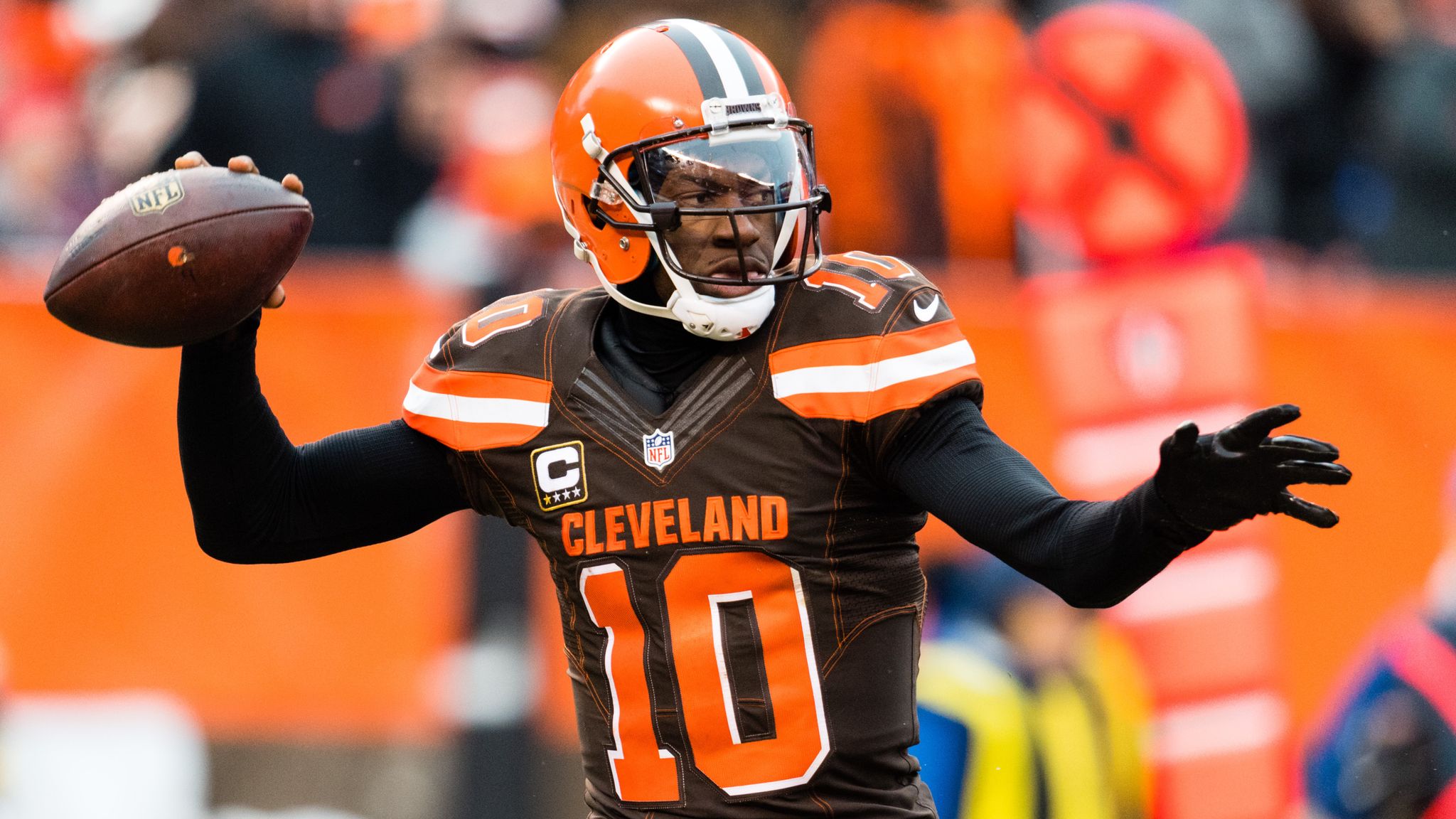 The Wesleyan Argus  Robert Griffin III in Retrospect: The Spread Offense  and the Modern NFL