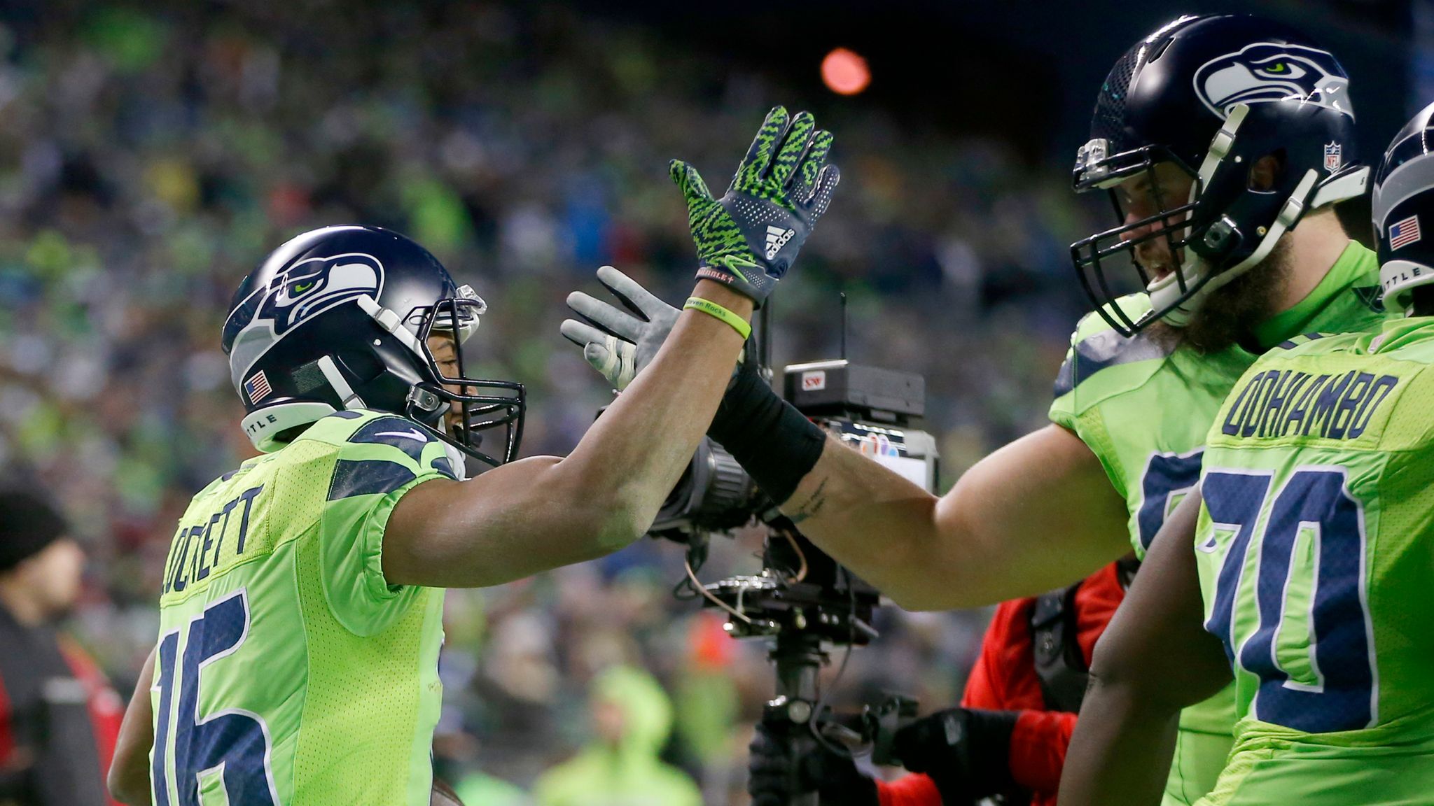 Seahawks take NFC West title with 24-3 win over Rams