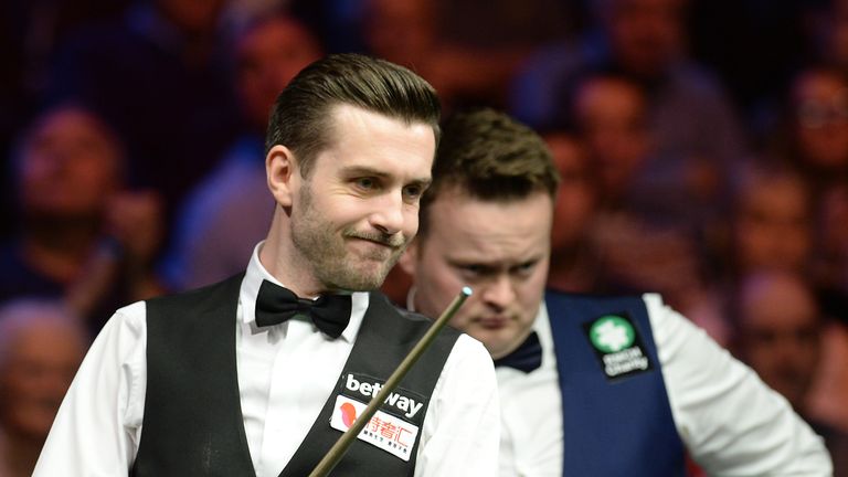 Mark Selby (left) defeated Shaun Murphy in his semi-final in York