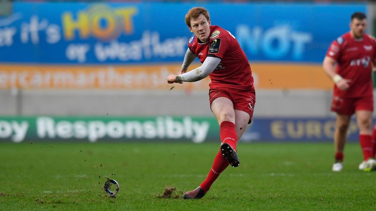 Scarlets fly-half Rhys Patchell added 17 points with the boot