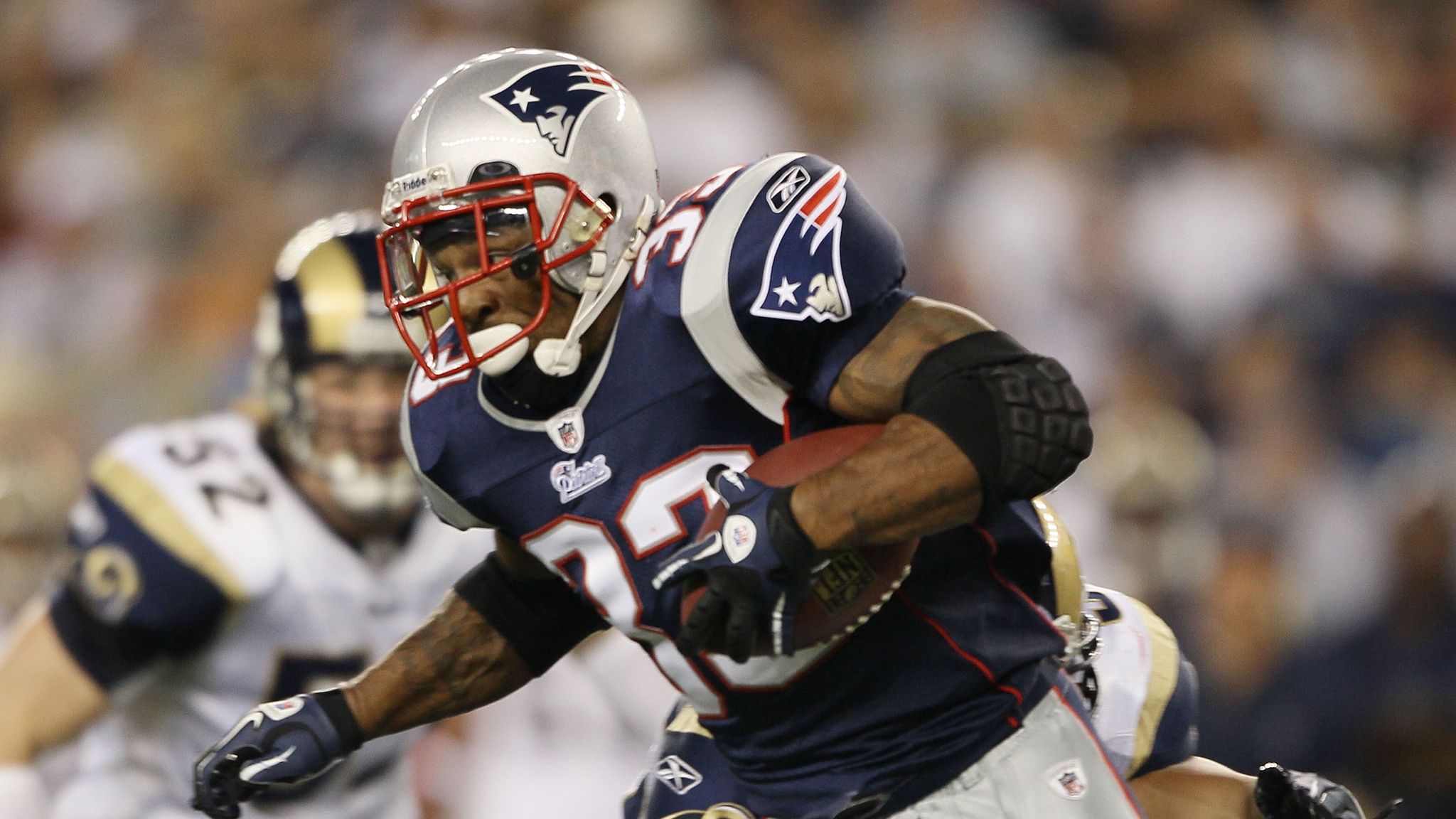 Kevin Faulk ran through the snow in slippers to get to practice on