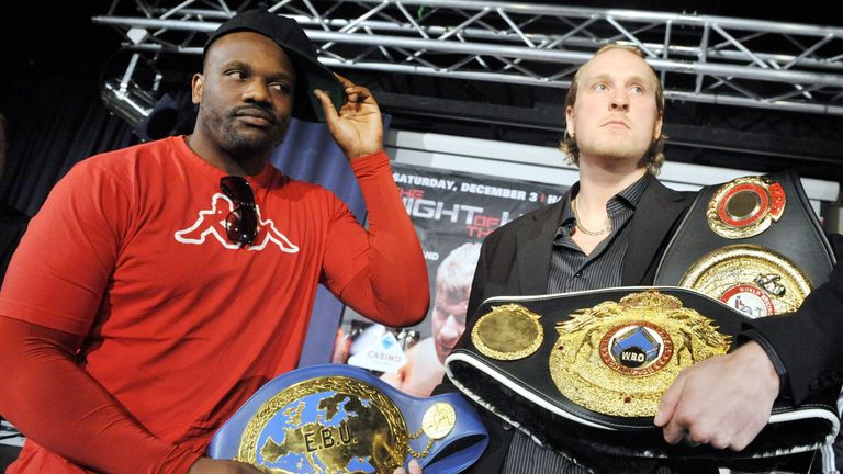 Helenius (R) won a split decision against Chisora