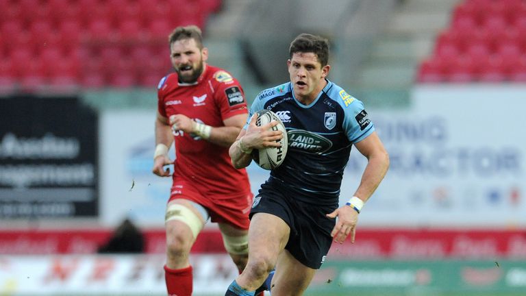  Lloyd Williams attacks for Cardiff Blues