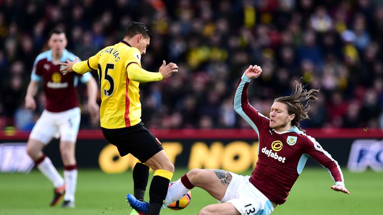 Jeff Hendrick fouls Jose Holebas resulting in his sending off