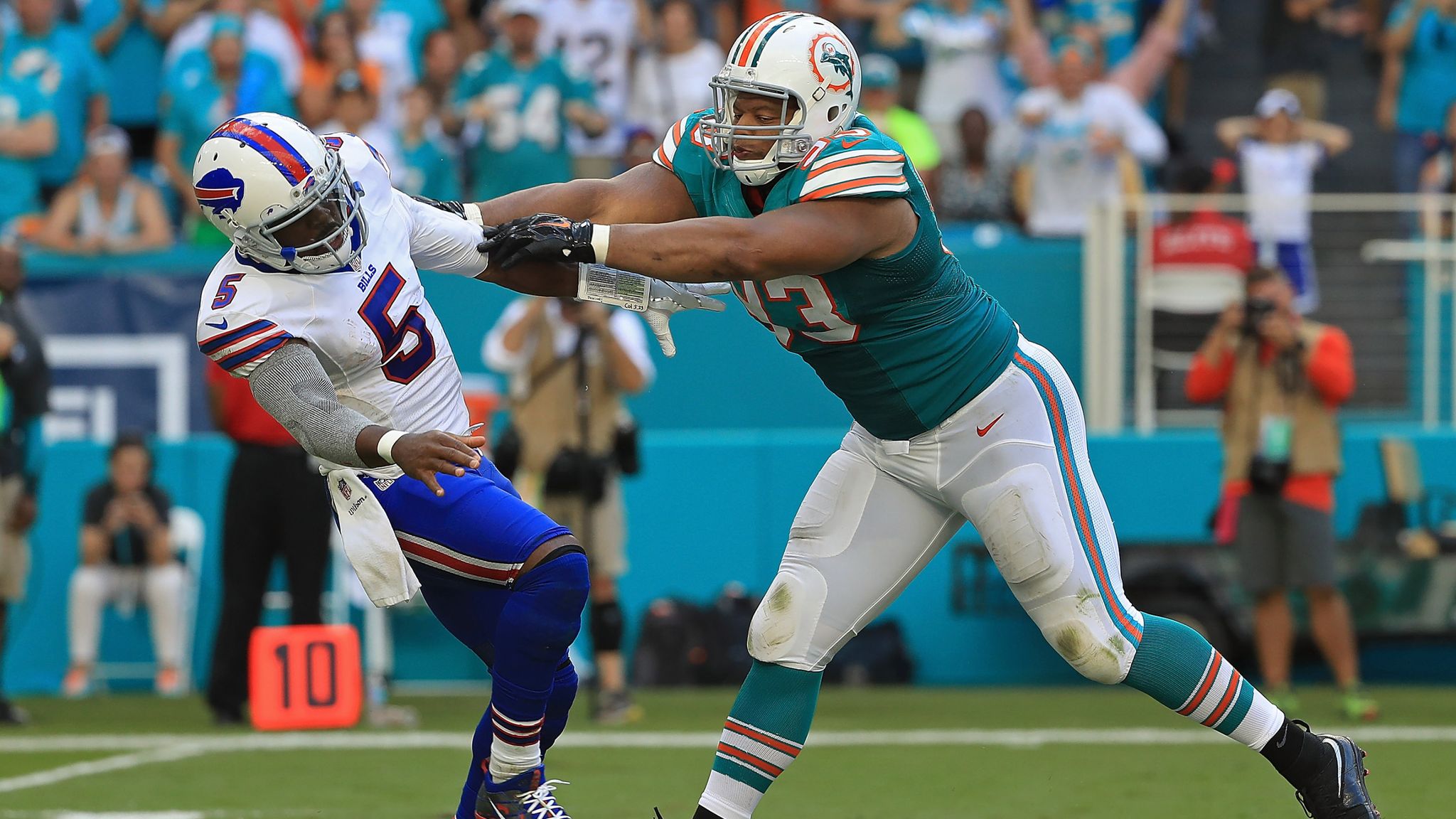 Ndamukong Suh named dirtiest player in NFL by peers