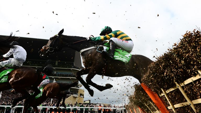 Buveur D'Air ended a brief chasing career to return to hurdles in stunning fashion