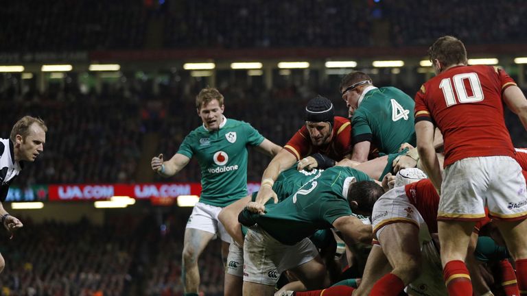 Robbie Henshaw was penalised for this entry into a maul on the Welsh line