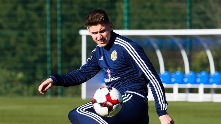Tom Cairney has been called up to the Scotland squad