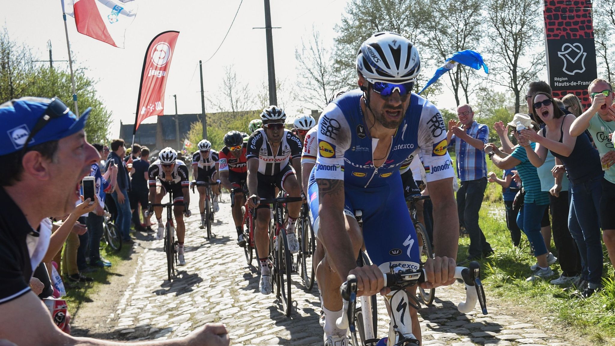 Greg Van Avermaet wins thrilling and record-breaking Paris-Roubaix Cycling News Sky Sports