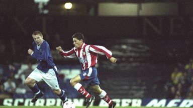 Neil Lennon (left) battles with Juninho at Filbert Street