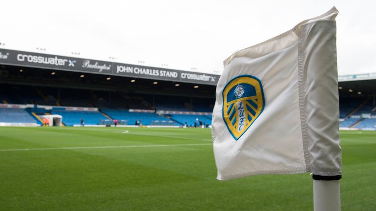 Leeds presentará el Norman Hunter South Stand