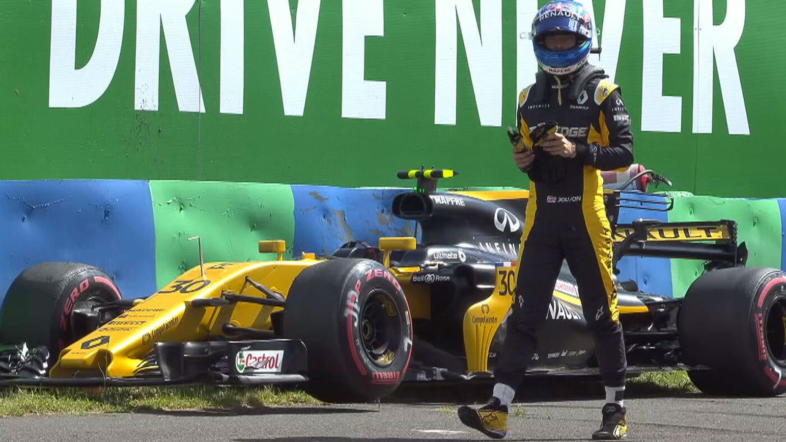 Jolyon Palmer crashes in Practice Two at Hungarian GP F1 News