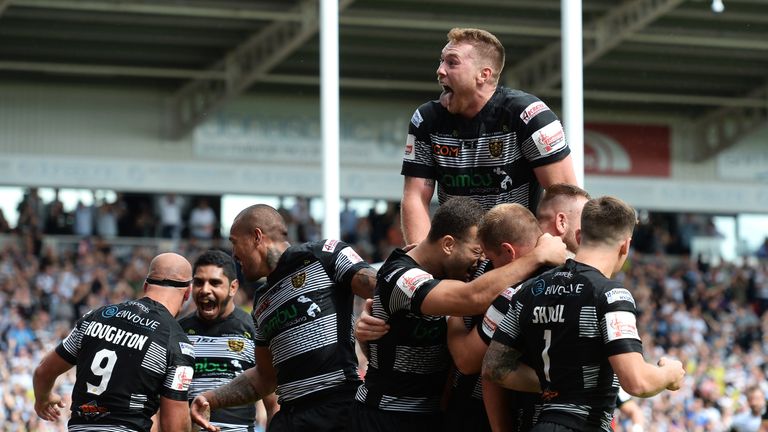 Hull FC roared into the Challenge Cup final with a resounding 43-24 semi-final victory over Leeds 