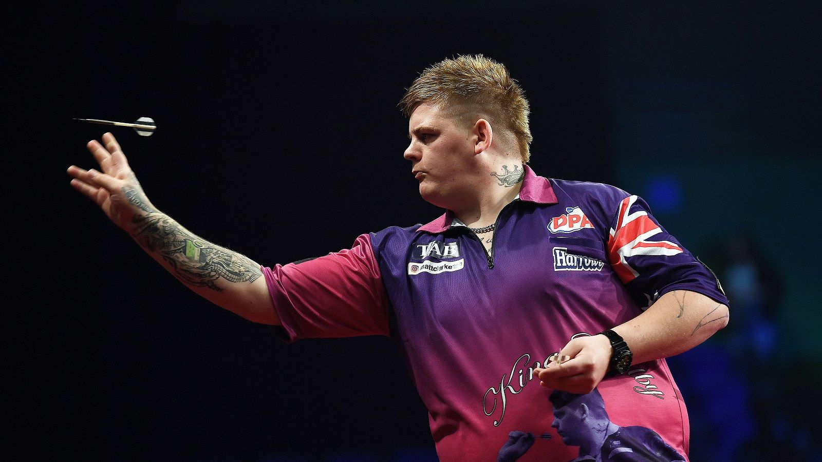 Corey Cadby earns PDC Tour card for 2018 | Darts News | Sky Sports