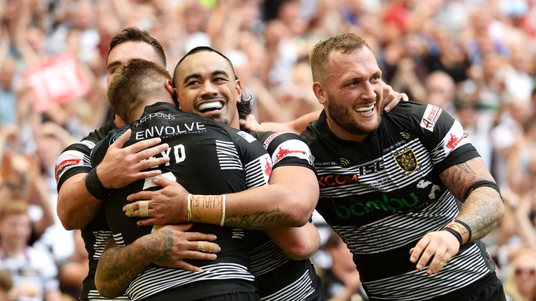 Hull celebrate Mahe Fonua's second try at Wembley