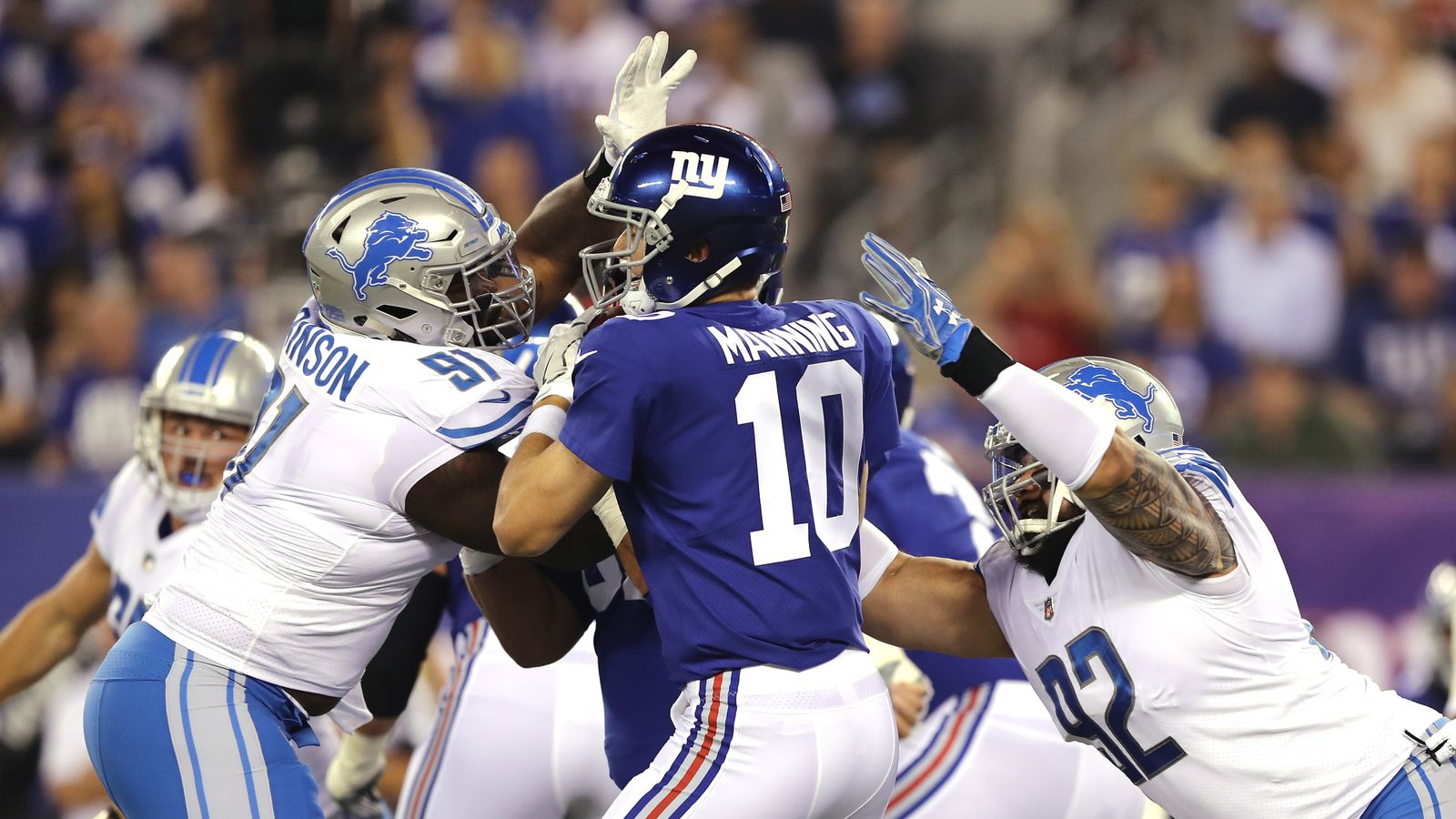 Saquon Barkley dives for a touchdown