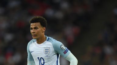 Image of Dele Alli must learn from David Beckham's mistake, says Darren Anderton