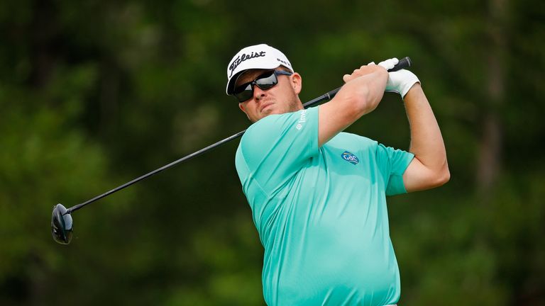Coetzee holds a share of the lead at Close House