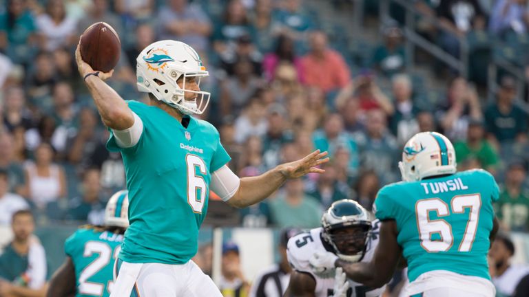 Jay Cutler is set to return at quarterback for the Dolphins on Sunday night