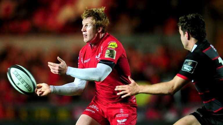 Scarlets notched four tries in a bonus-point win over Edinburgh in Wales 
