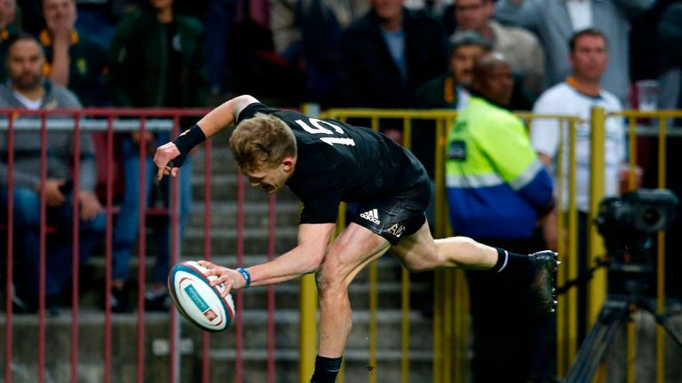 Damian Mckenzie scored one of New Zealand's three tries