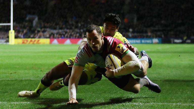 Tim Visser diving for Harlequins' first try of the night