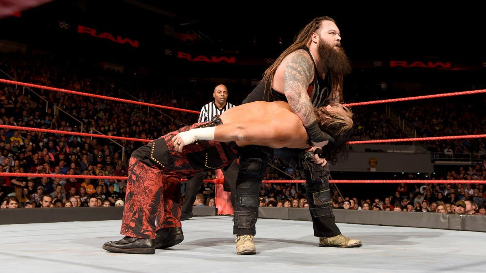 WWE Monday Night Raw: Matt Hardy Acts Strangely After Bray Wyatt Loss ...