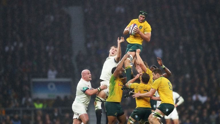Rob Simmons stole a lineout with the Wallabies down to 13 men 