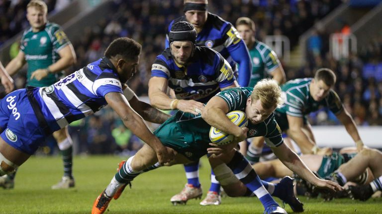 Scott Steele goes over for a late try against Bath