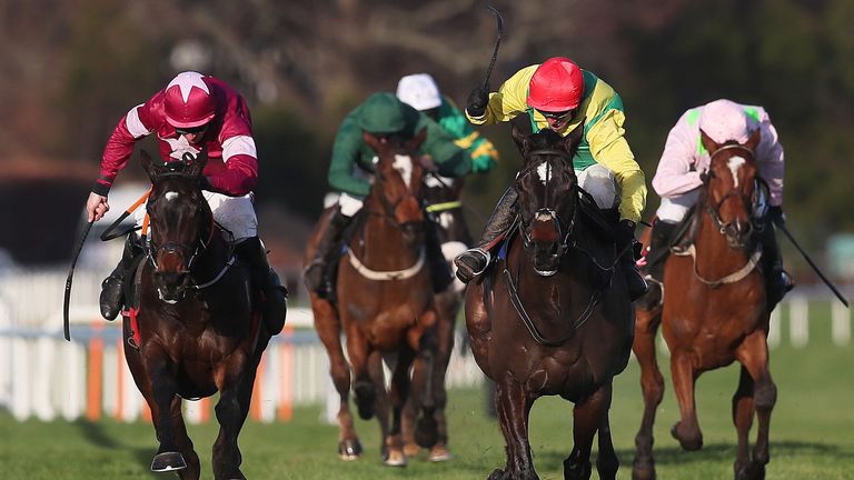 Apple's Jade ridden by Davy Russell (left) masters Supasundae