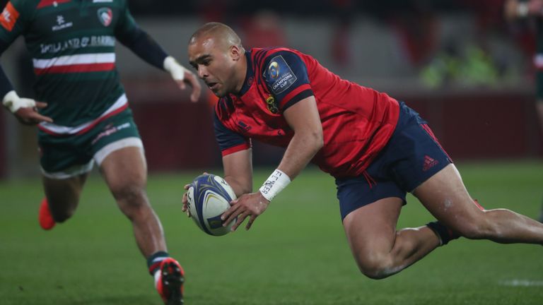 Simon Zebo scored Munster's second try after an intelligent kick in behind from Ian Keatley