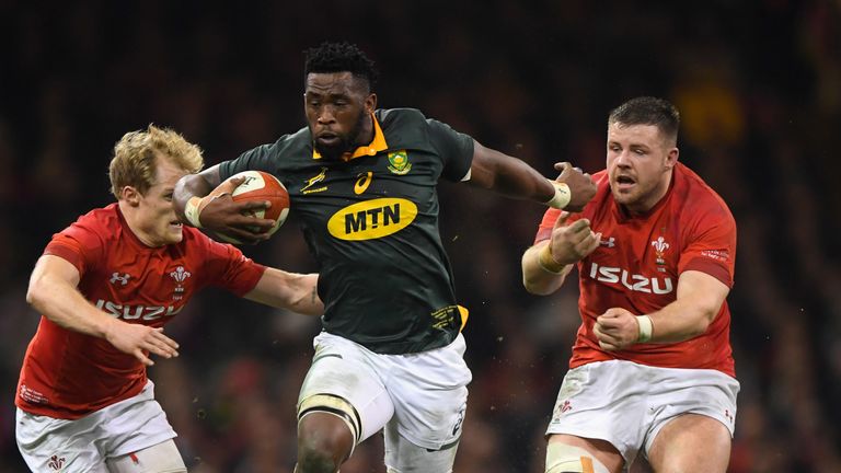 Siya Kolisi carries for the Springboks