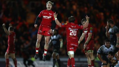 Scarlets 30-27 Toulon