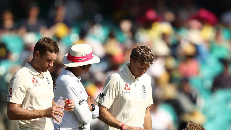 Root needed medical attention while batting on day four after being hit on the finger