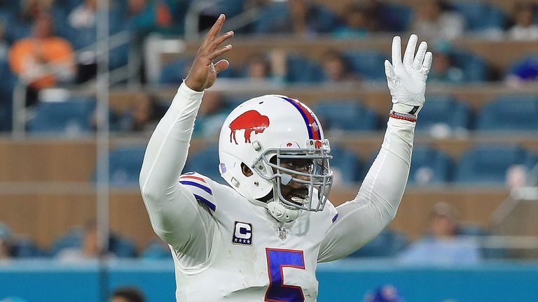 Tyrod Taylor is back in at QB for the Buffalo Bills after being dropped mid-season