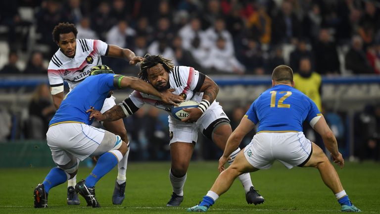 Mathieu Bastareaud score one of France's three tries