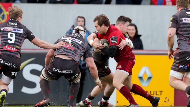 Munster's James Hart forced his way over for Munster's first try 