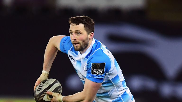 Barry Daly attacking for Leinster against Ospreys in Round 18 of the Guinness PRO14