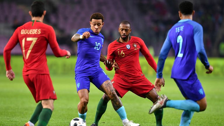 Memphis Depay (L) scored for the Netherlands