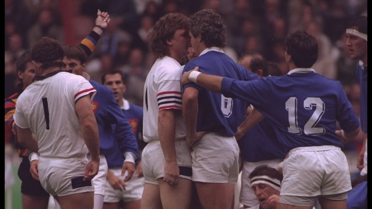 Mick Skinner y Marc Cecillon se enfrentan en Le Crunch en 1991 